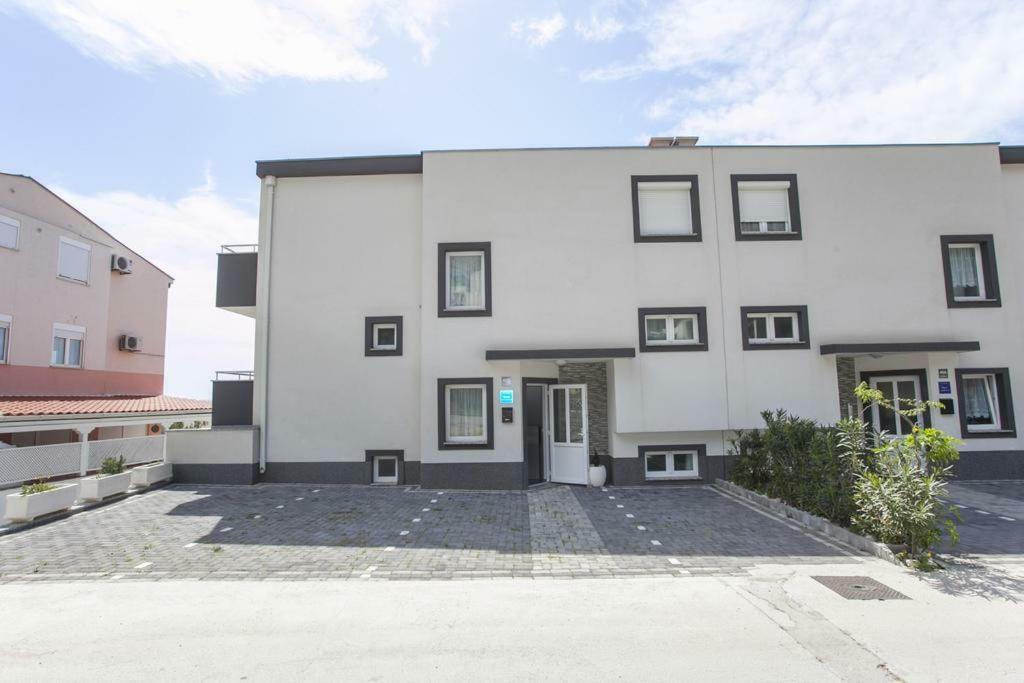 Apartman Tony มาคาร์สกา ภายนอก รูปภาพ